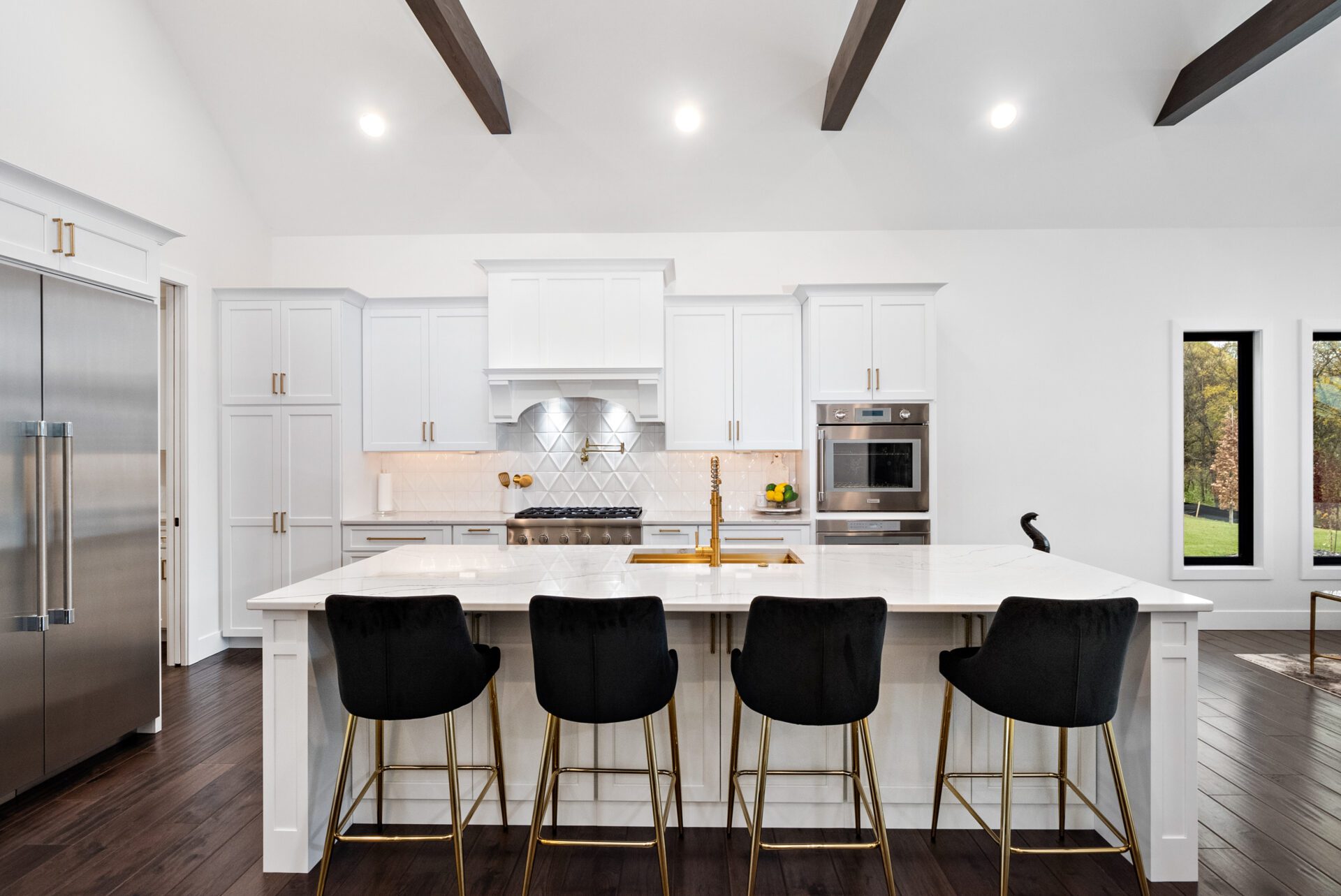 A modern kitchen featuring custom Shiloh cabinets.